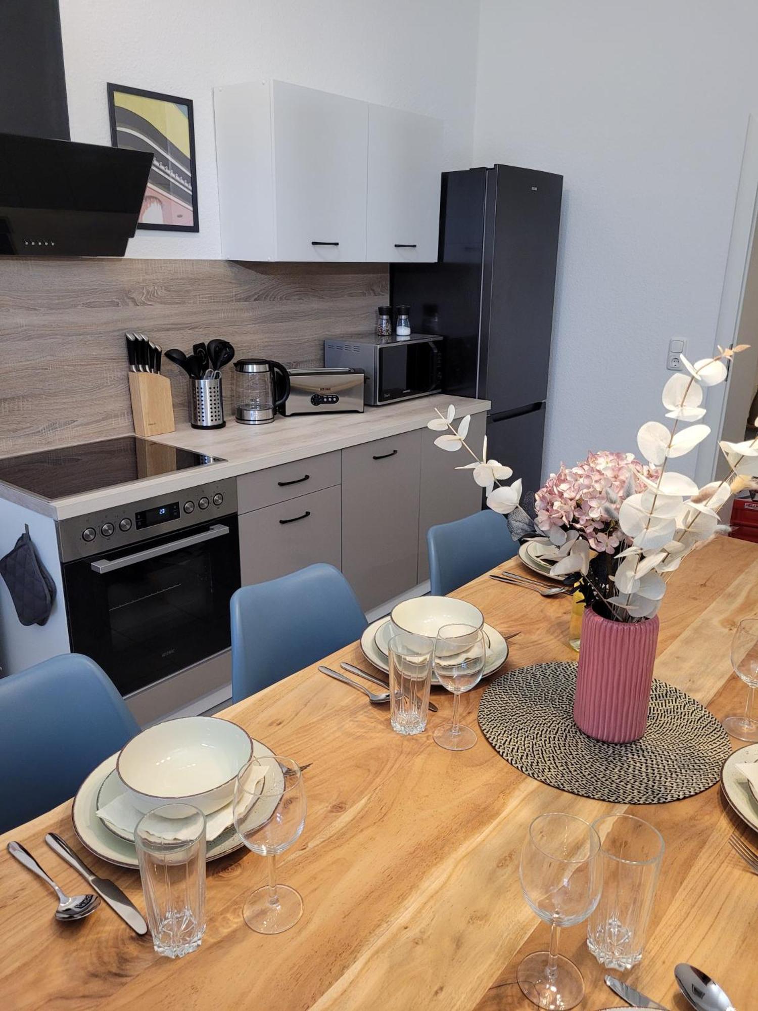 T21 - Apartment Direkt Im Zentrum Mit Parkplatz 켐니츠 외부 사진