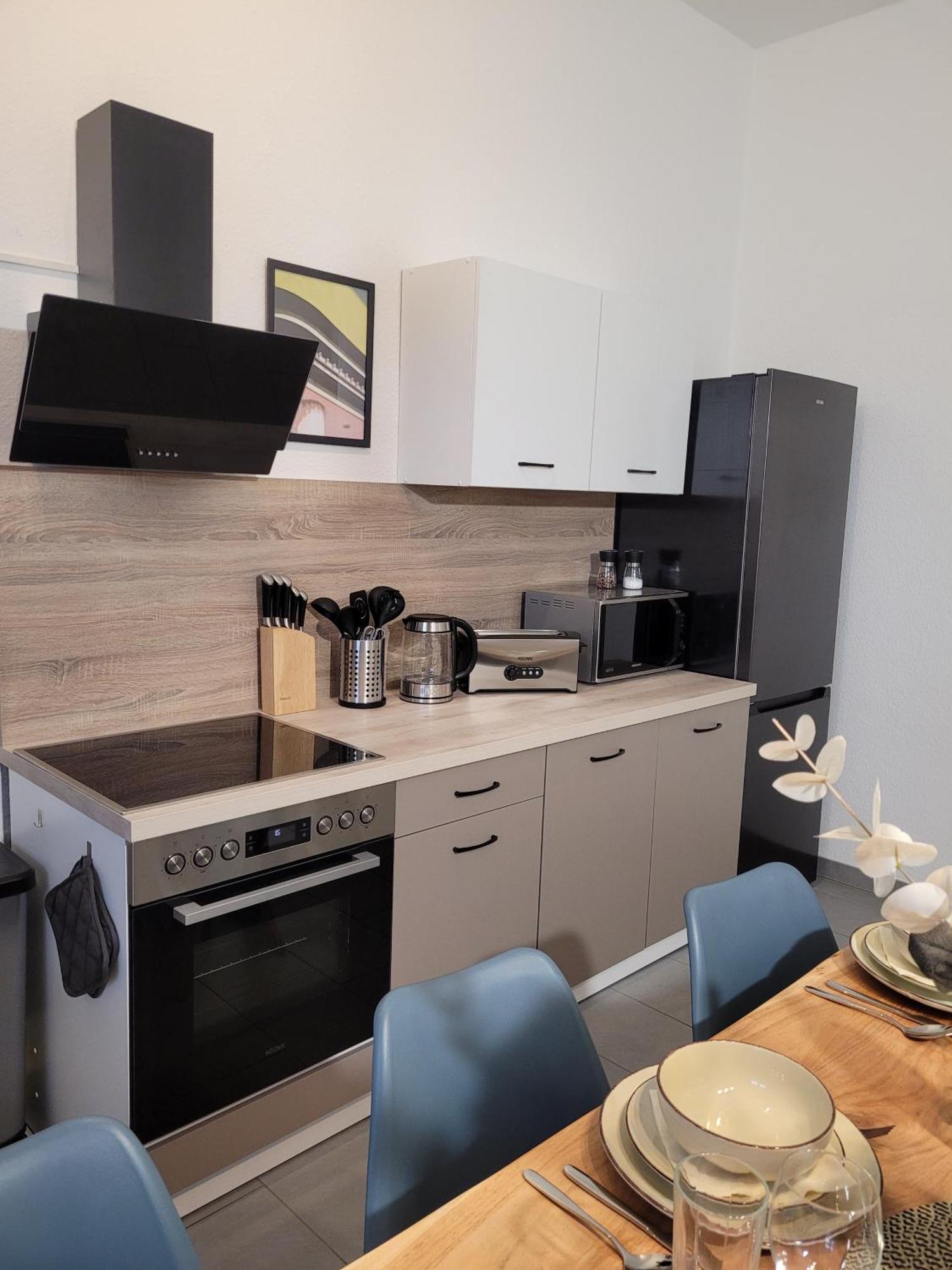 T21 - Apartment Direkt Im Zentrum Mit Parkplatz 켐니츠 외부 사진